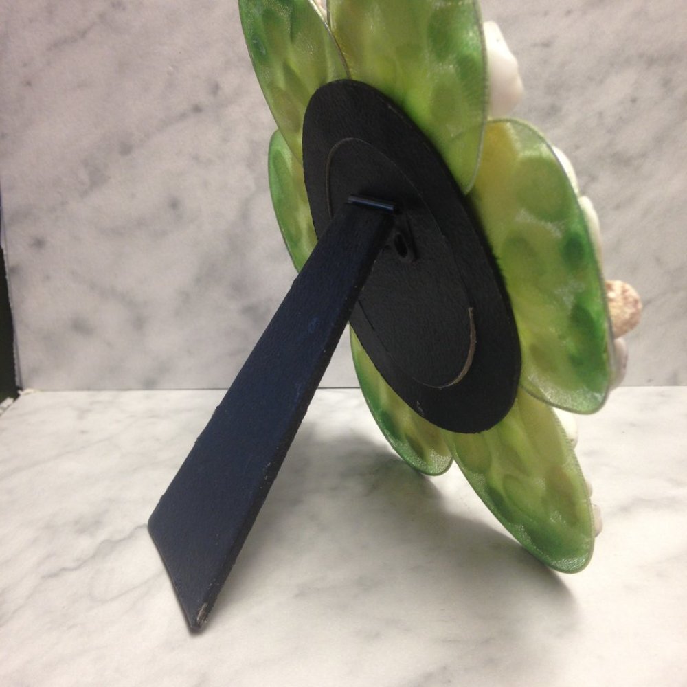 Handcrafted Shell Flower Photo Frame - Picture 2 of 2